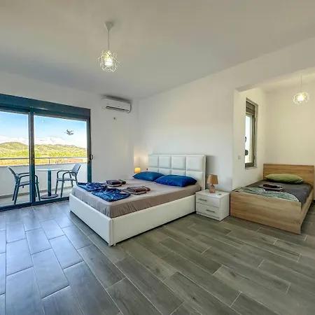 Apartman 504 Christian Egnatia *